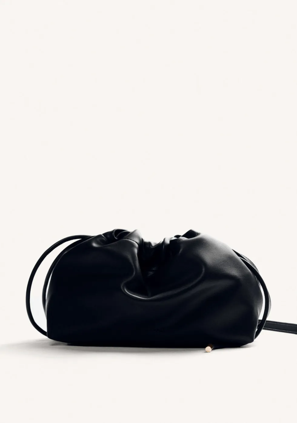 BOLSO BUCKET NEGRO