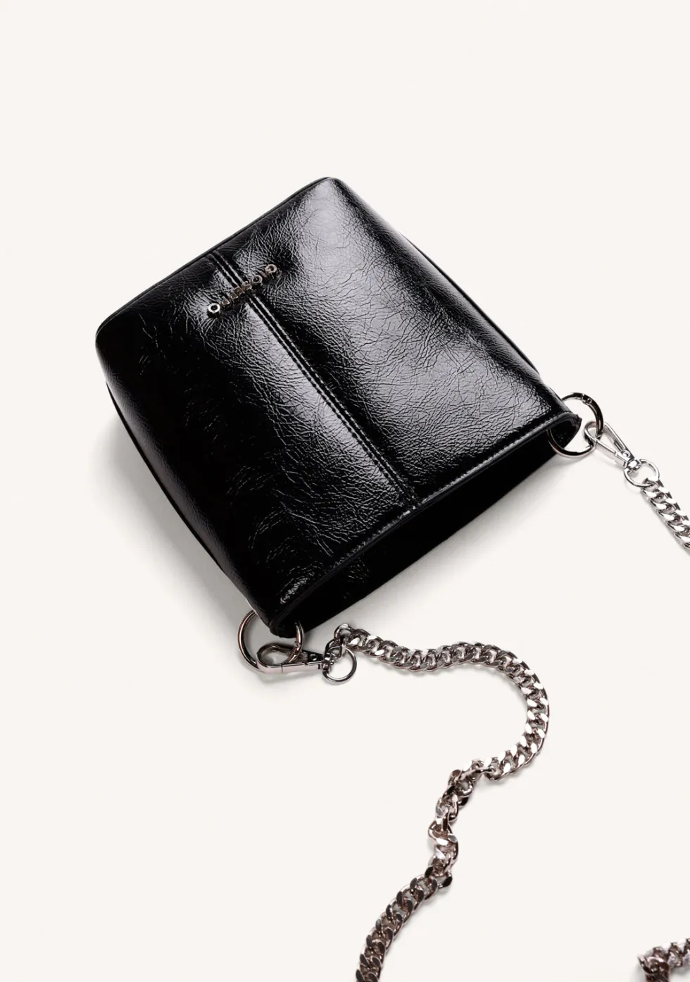 BOLSO BUCKET NEGRO