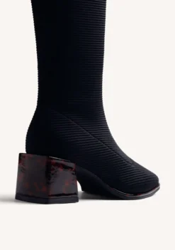 BOTAS ALTAS NEGRO ELÁSTICAS