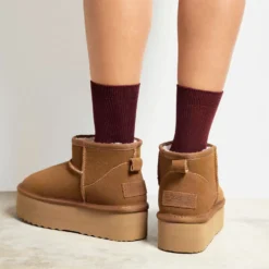 BOTAS AUSTRALIANAS COLOR CUERO CON PLATAFORMA PARA MUJER BANCROFT