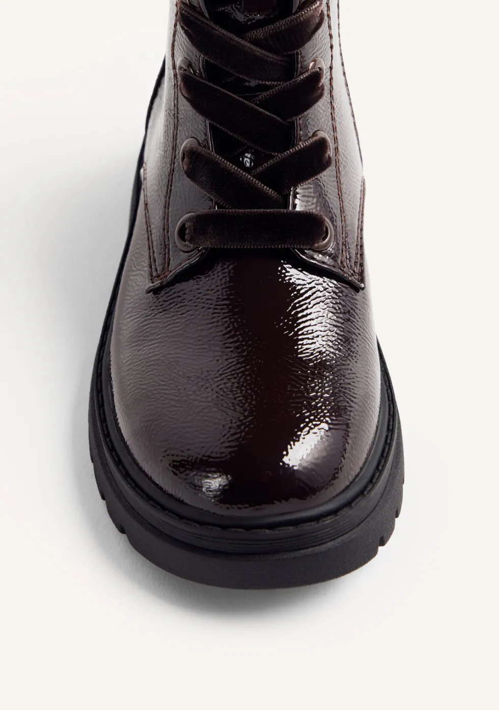 BOTAS MARRÓN EFECTO CHAROL