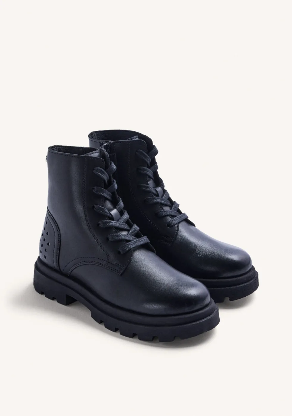 BOTAS NEGRO PIEL CON CREMALLERA