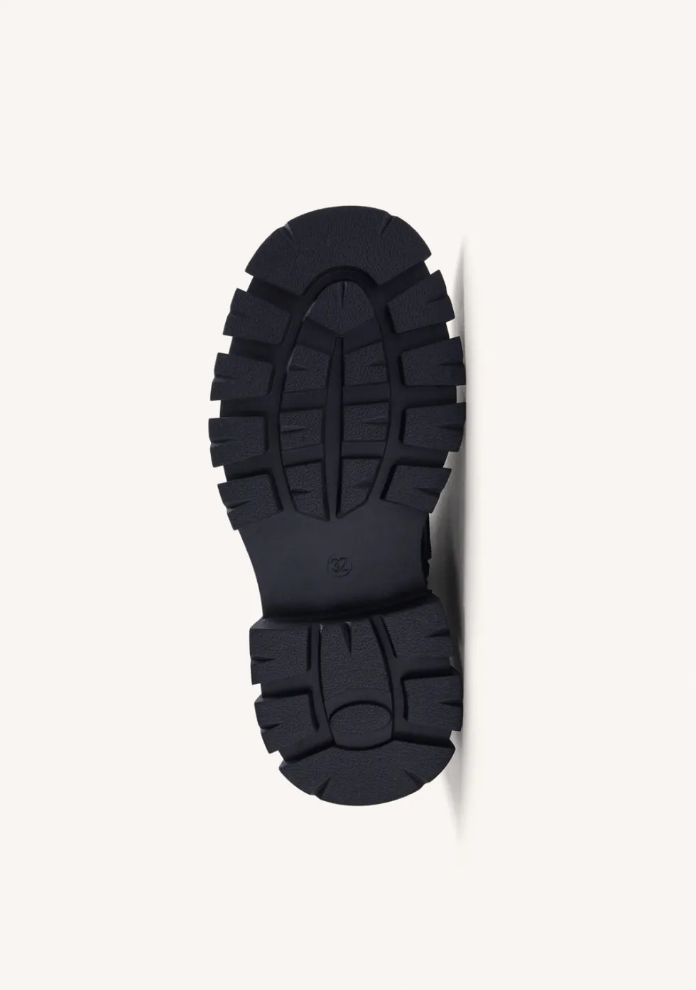 BOTAS NEGRO TACHAS