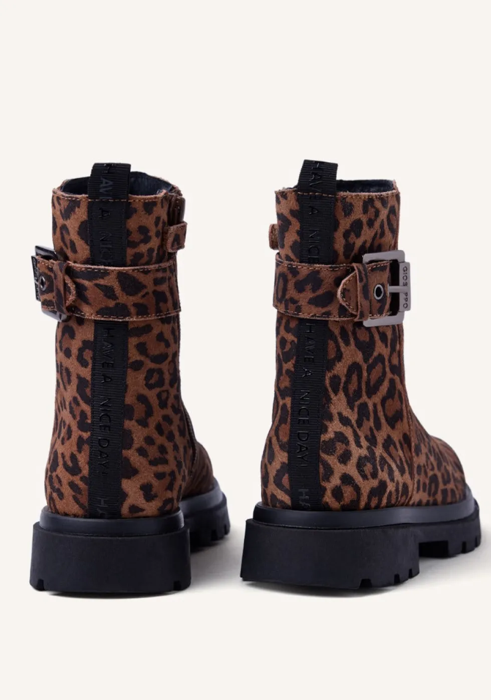 BOTAS PIEL SERRAJE ESTAMPADO ANIMAL TINTAH
