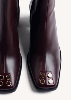 BOTINES BURDEOS PIEL TACHAS