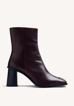 BOTINES BURDEOS PIEL TACHAS
