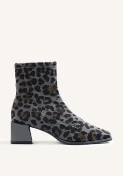 BOTINES ESTAMPADO ANIMAL ELÁSTICOS
