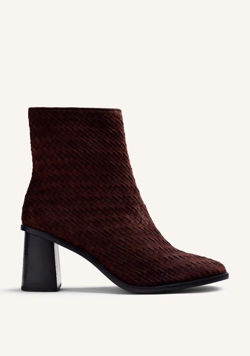 BOTINES MARRÓN PIEL TRENZADA