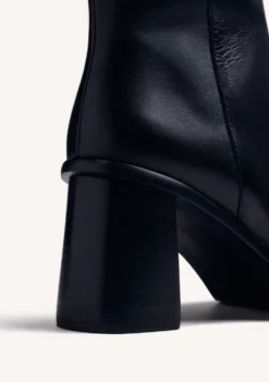 BOTINES NEGRO PIEL TACHAS