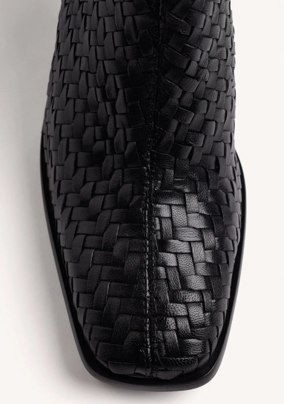 BOTINES NEGRO PIEL TRENZADA