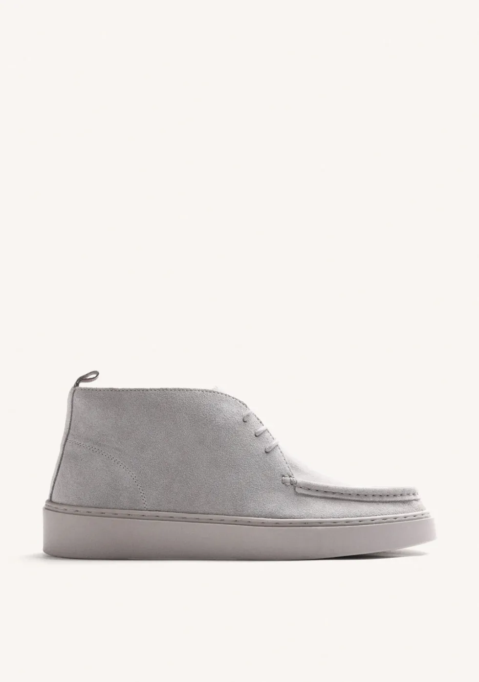 BOTINES WALLABEE GRIS PIEL