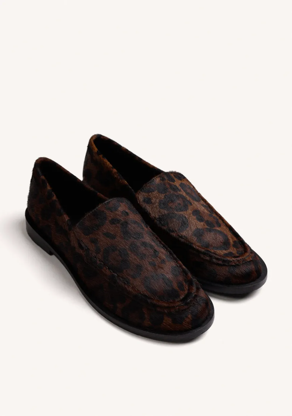 MOCASINES ESTAMPADO ANIMAL PIEL