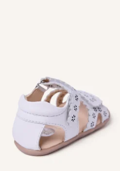 SANDALIAS BAREFOOT PIEL CALADA FLORES KABATI