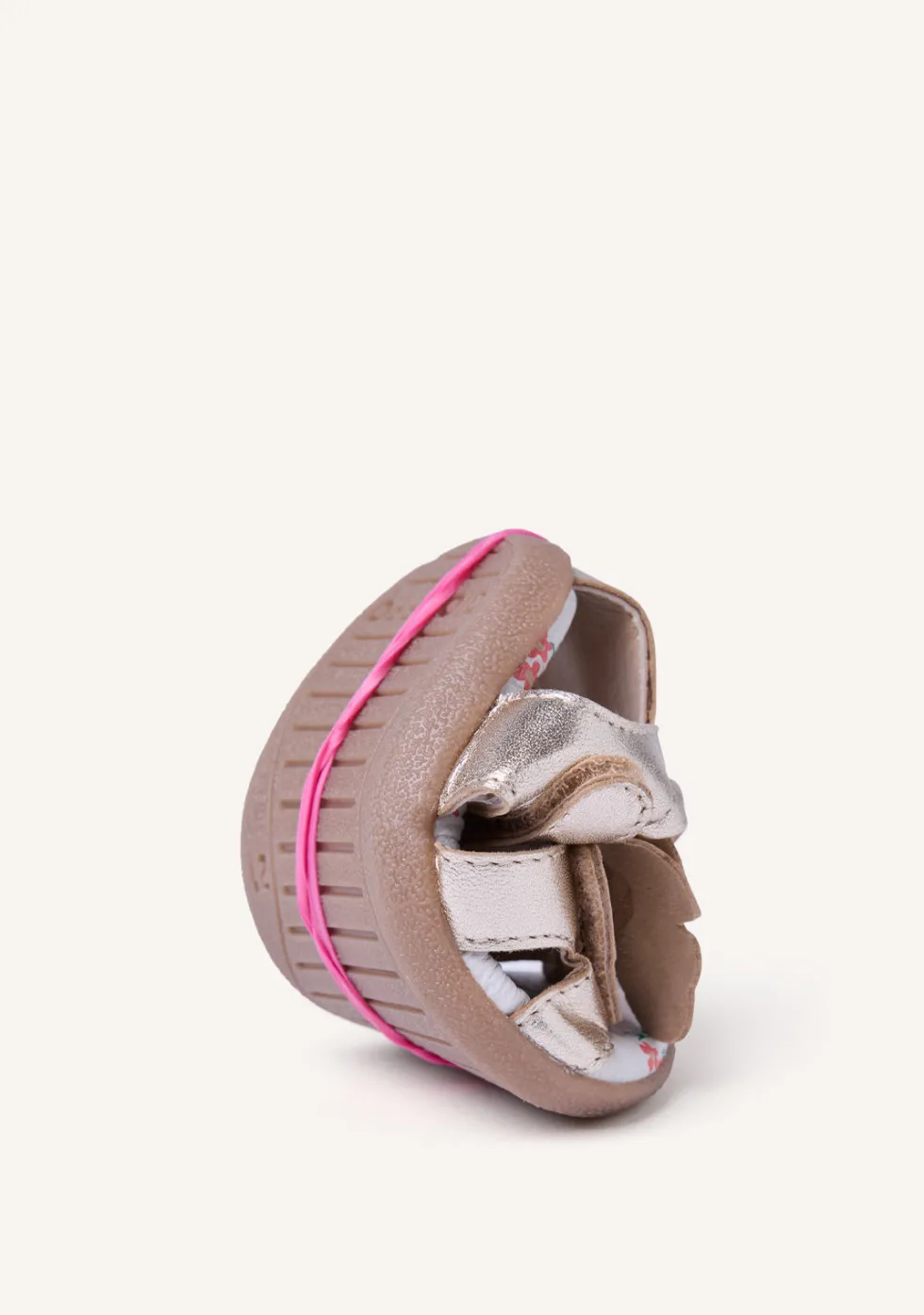 SANDALIAS BAREFOOT PIEL CON MARIPOSA NANDI