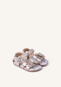 SANDALIAS BAREFOOT PIEL CON MARIPOSA NANDI