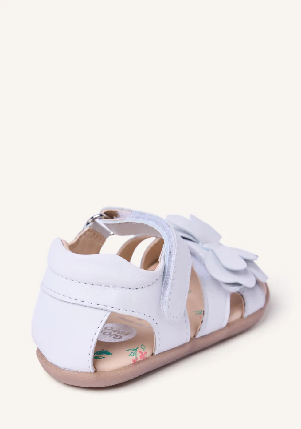 SANDALIAS BAREFOOT PIEL CON MARIPOSA NANDI