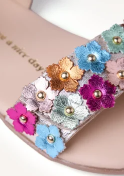 SANDALIAS BAREFOOT PIEL FLORES LOITOK