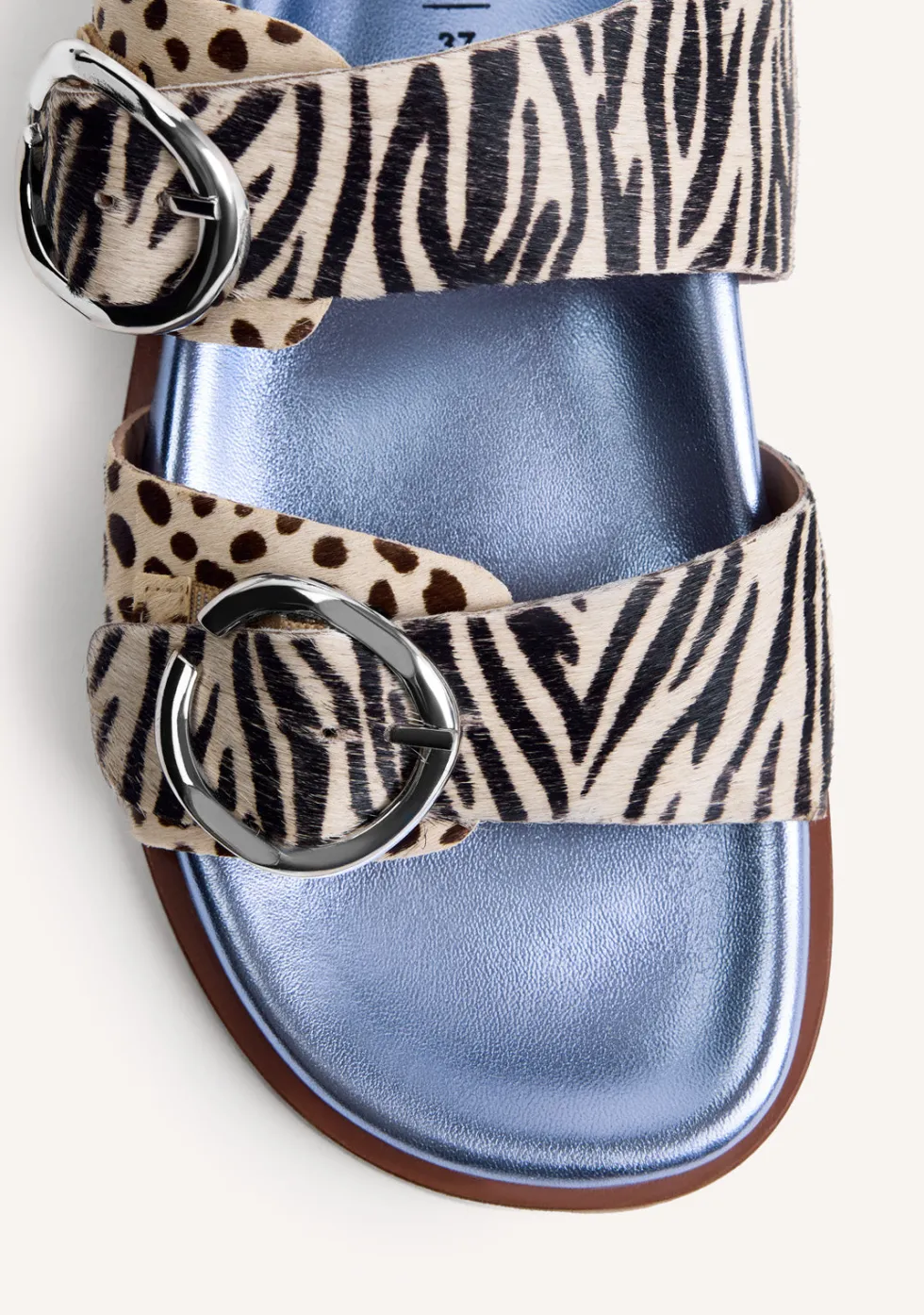 SANDALIAS BIO PIEL ESTAMPADO ANIMAL CARNEY