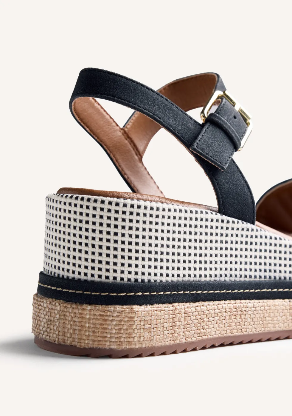 SANDALIAS CUÑA CROCHET ISOKO