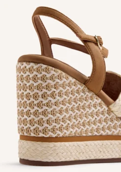 SANDALIAS CUÑA RAFIA KARATINA