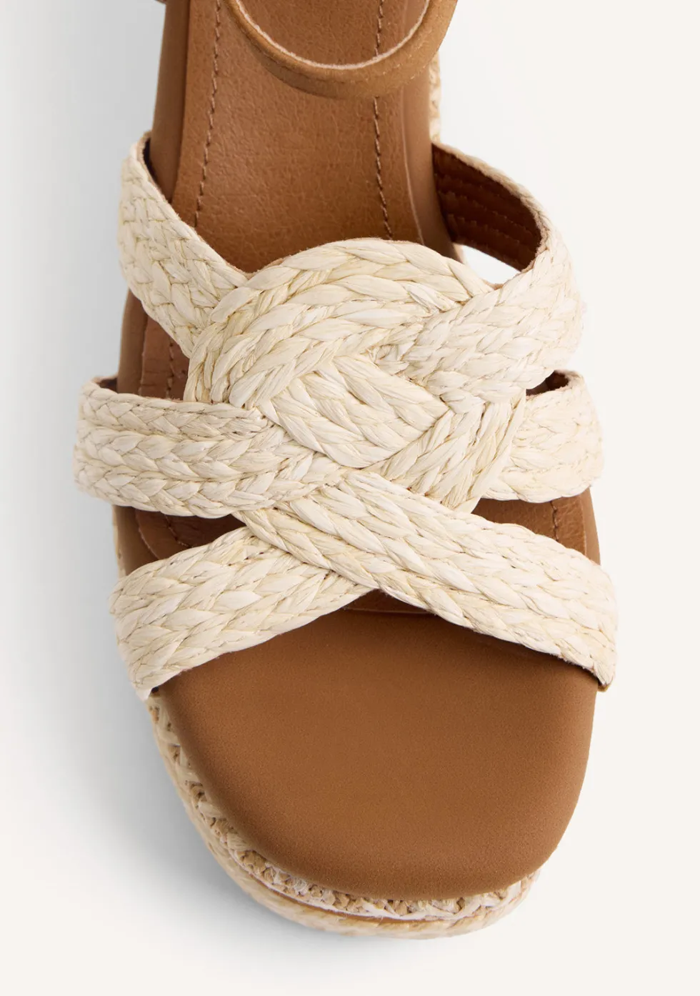 SANDALIAS CUÑA RAFIA KARATINA