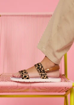 SANDALIAS ESTAMPADO ANIMAL NEZEGA