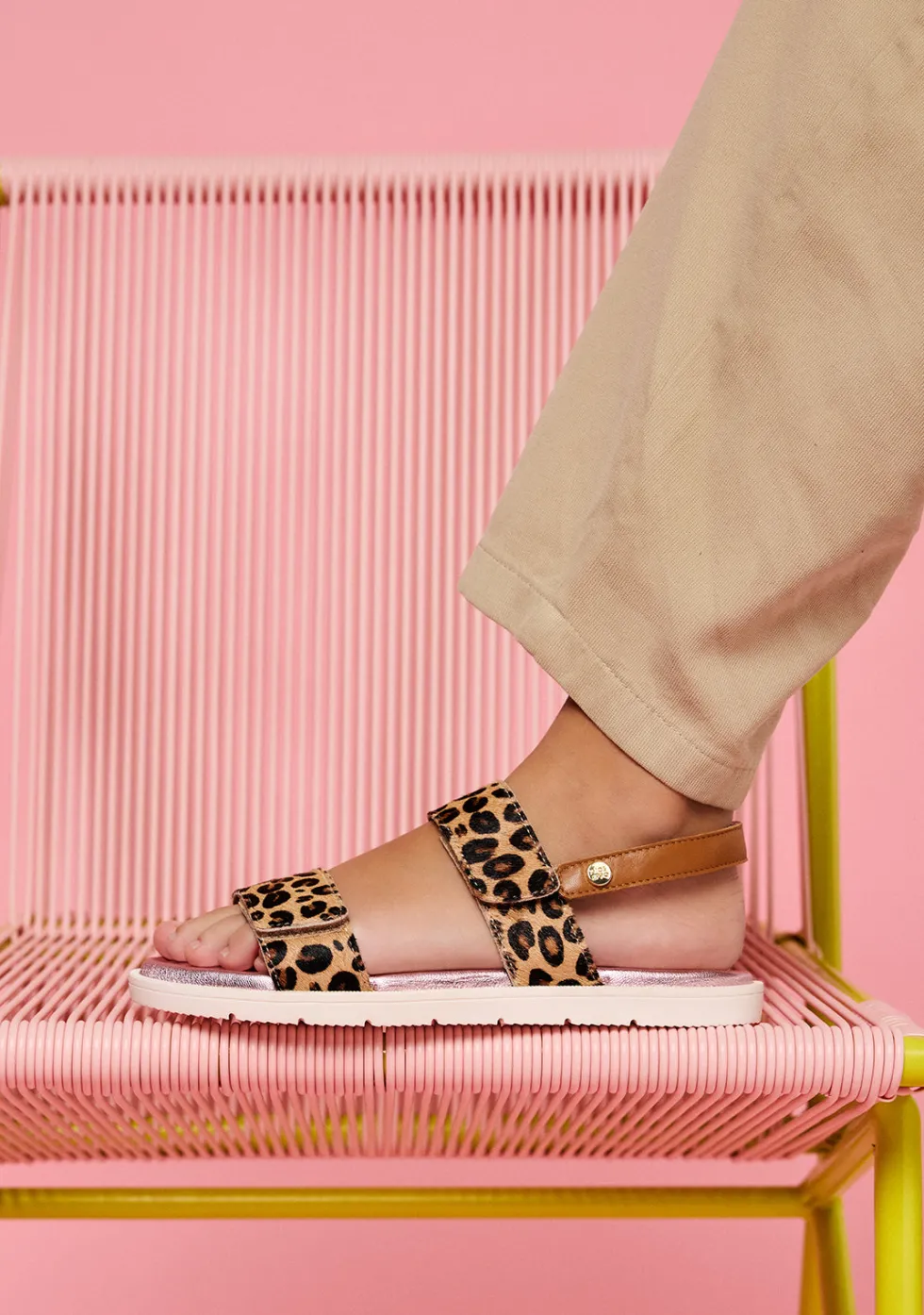 SANDALIAS ESTAMPADO ANIMAL NEZEGA