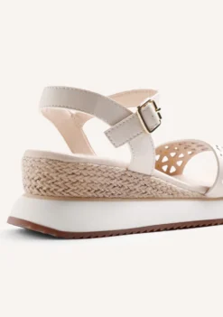 SANDALIAS PIEL CUÑA RAFIA WETE