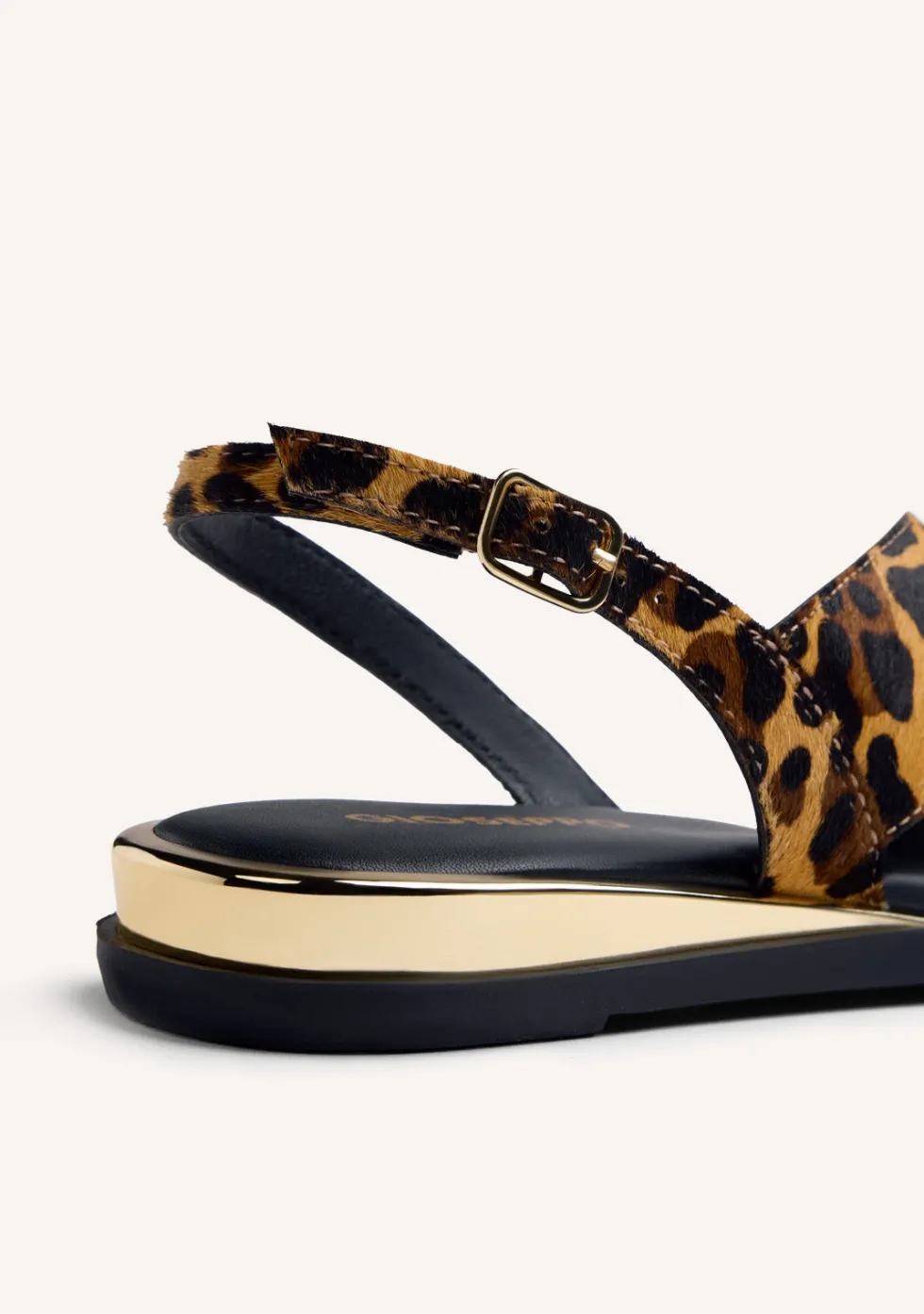 SANDALIAS PIEL ESTAMPADO ANIMAL ANILLO JOYA MAIRO