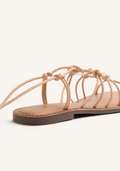SANDALIAS PIEL JOYA Y ABALORIOS VELIKO