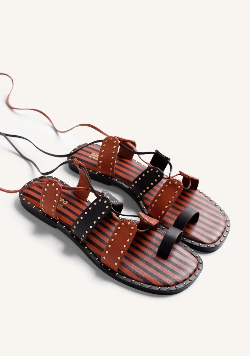 SANDALIAS PIEL TACHAS BY MARÍA G. DE JAIME