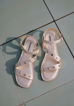 SANDALIAS PIEL TACHAS MASENO