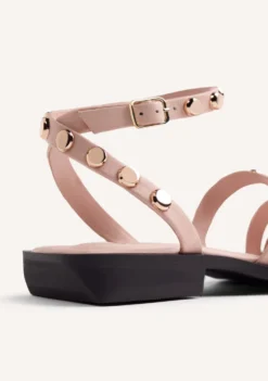 SANDALIAS PIEL TACHAS MINDO