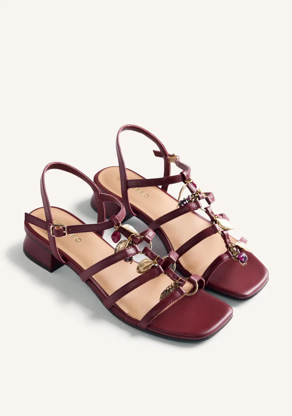 SANDALIAS TACÓN PIEL ABALORIOS TEKONSHA