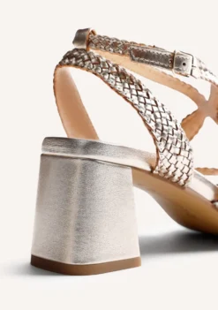 SANDALIAS TACÓN PIEL BRILLO MOHORO