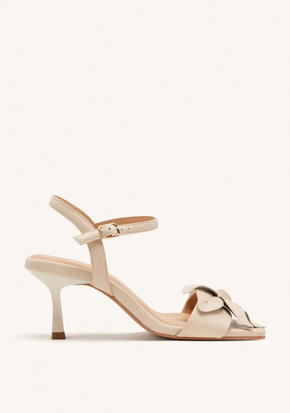 SANDALIAS TACÓN PIEL FLOR