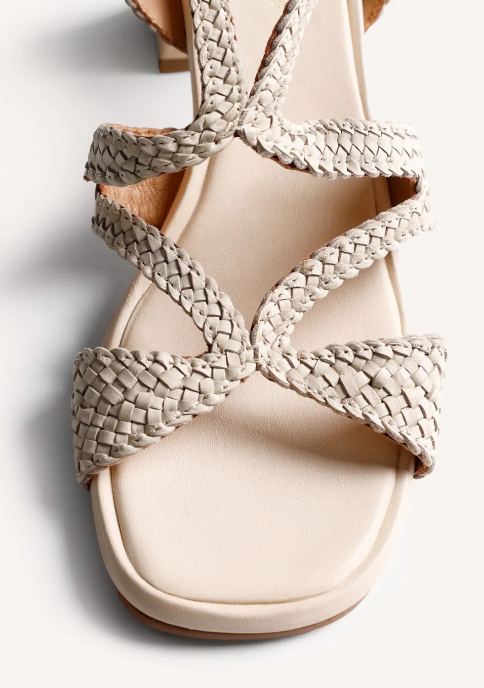 SANDALIAS TACÓN PIEL MOHORO