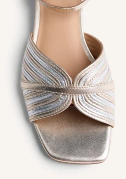 SANDALIAS TACÓN PIEL RAYAS BIGELOW