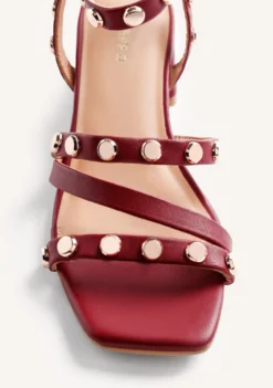 SANDALIAS TACÓN PIEL TACHAS KASULU
