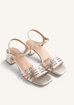 SANDALIAS TACÓN PIEL Y TACHAS BAIS