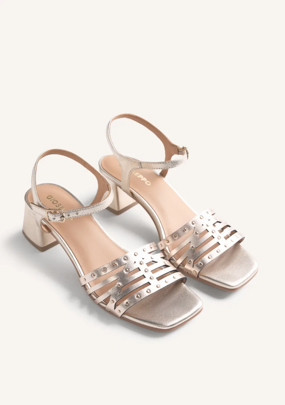 SANDALIAS TACÓN PIEL Y TACHAS BAIS