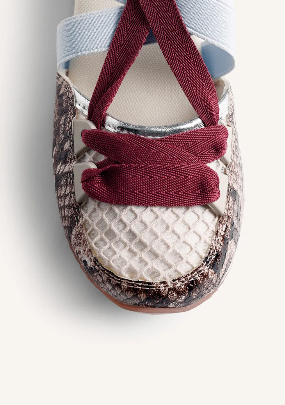 ZAPATILLAS ABIERTAS PIEL CUÑA ESTAMPADO ANIMAL ILORIN