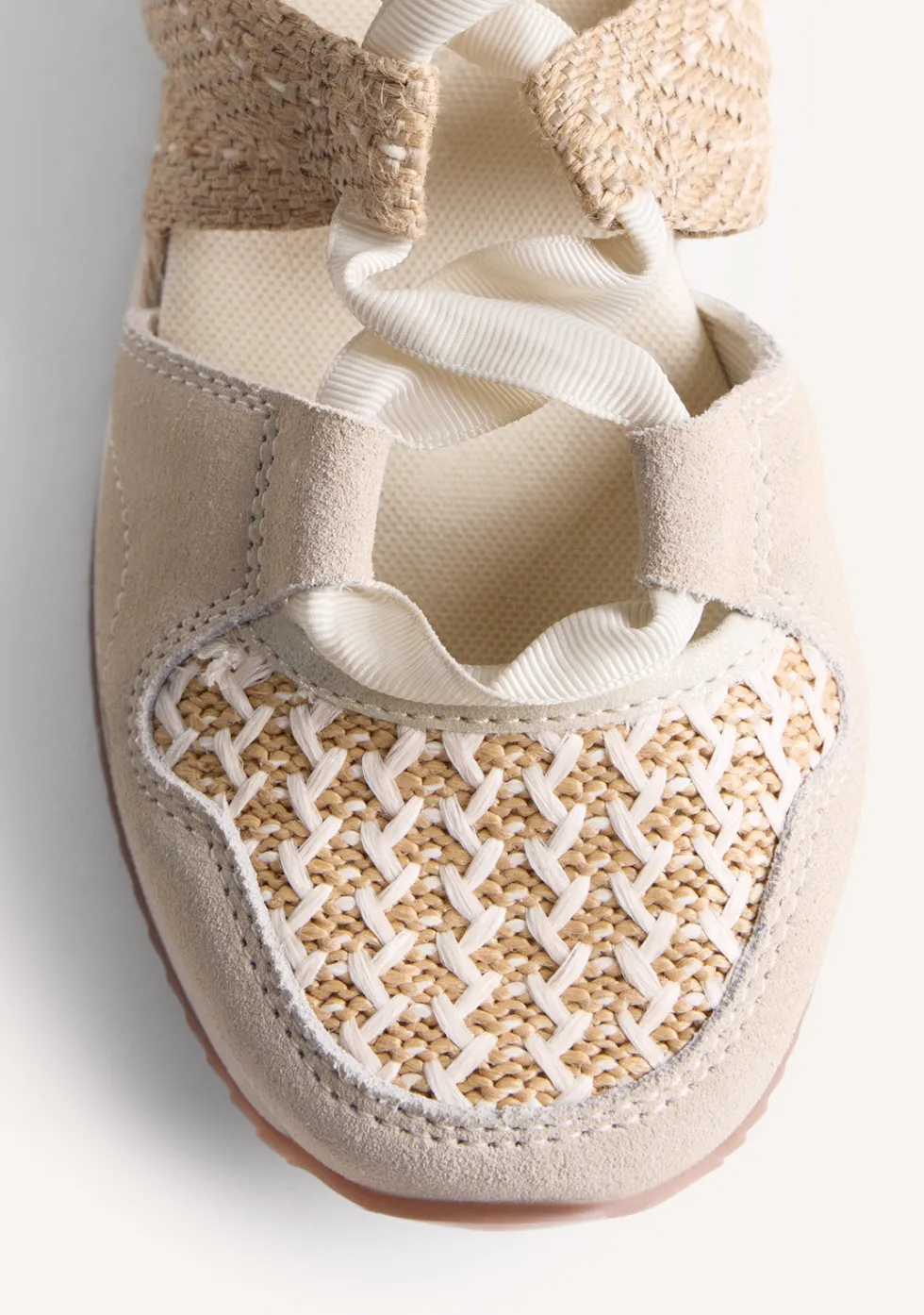 ZAPATILLAS ABIERTAS PIEL Y RAFIA CUÑA KIDIKA
