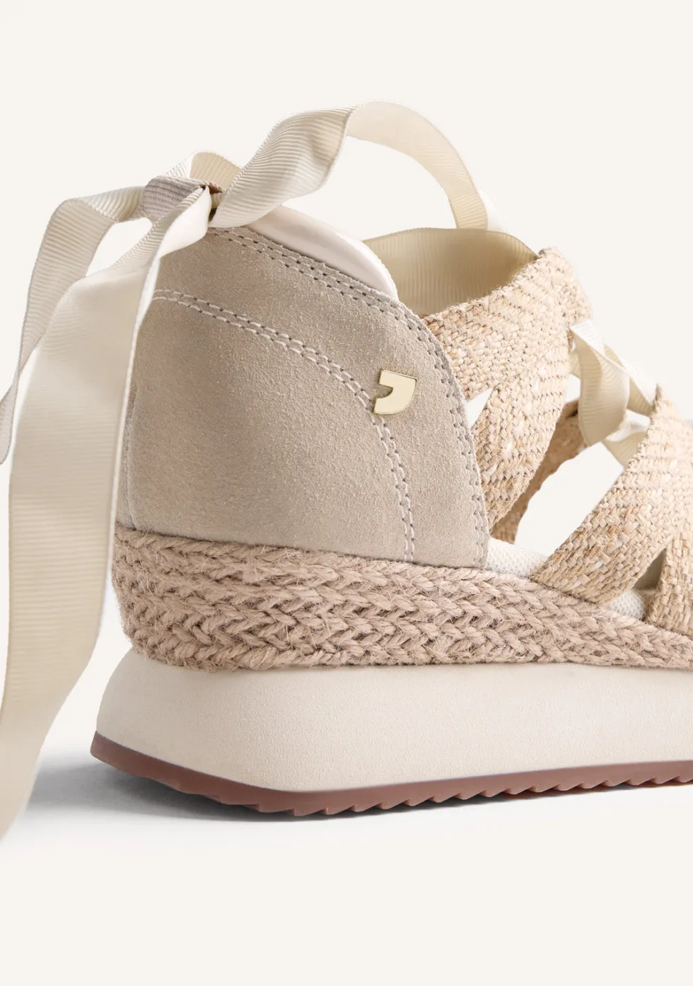 ZAPATILLAS ABIERTAS PIEL Y RAFIA CUÑA KIDIKA