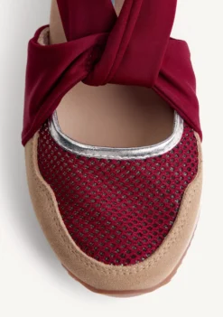 ZAPATILLAS ABIERTAS PIEL Y REJILLA CUÑA SAGAY