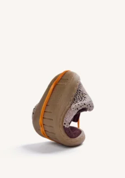 ZAPATILLAS BAREFOOT PIEL BURDEOS ESTAMPADO ANIMAL