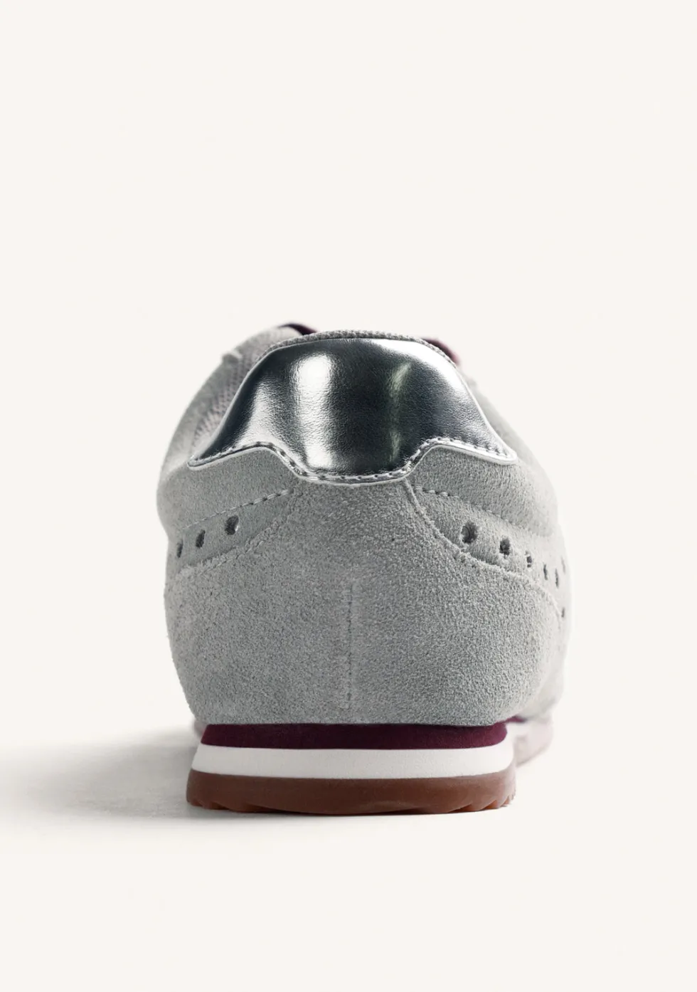 ZAPATILLAS GRIS PIEL BRILLO