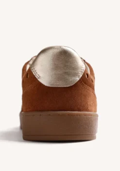 ZAPATILLAS MARRÓN PIEL BRILLO