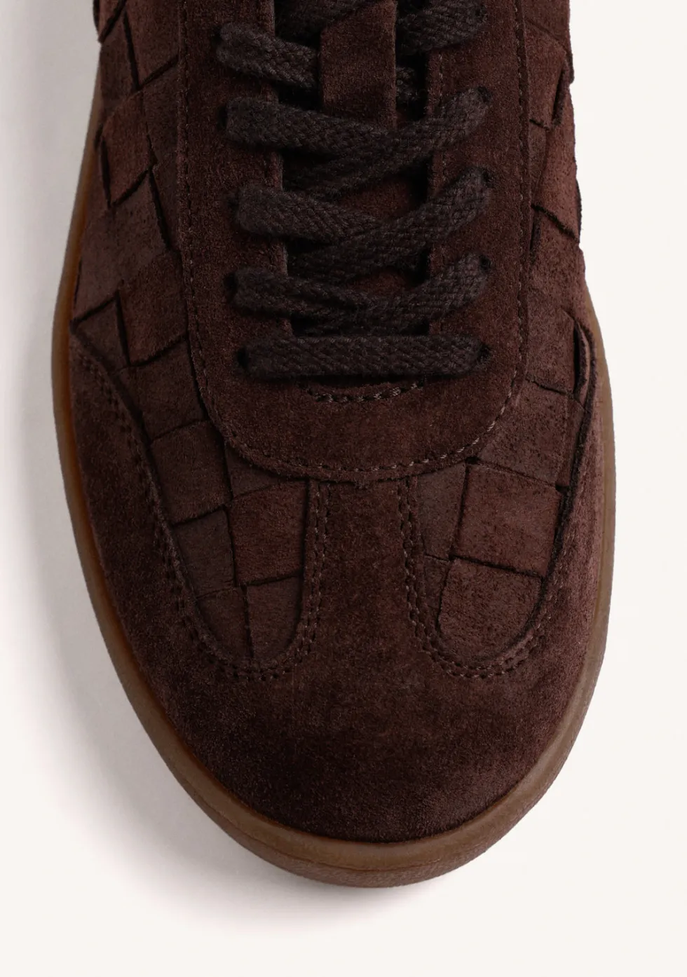 ZAPATILLAS MARRÓN PIEL TRENZADA