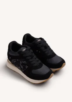ZAPATILLAS NEGRO PIEL CUÑA